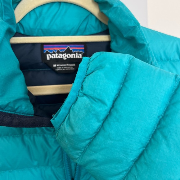 Patagonia Women's Teal Down Jacket - Picture 6 of 11